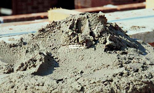 Что лучше известковый раствор или цементный раствор купить добавки в бетон в иркутске